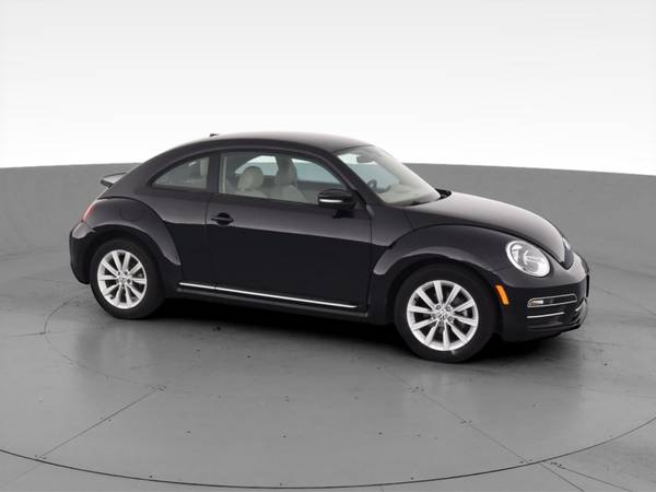 2017 VW Volkswagen Beetle 1 8T SE Hatchback 2D hatchback Black for sale in Chicago, IL – photo 14