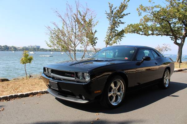 2011 Dodge Challenger 2dr Cpe R/T Classic for sale in Great Neck, CT – photo 4