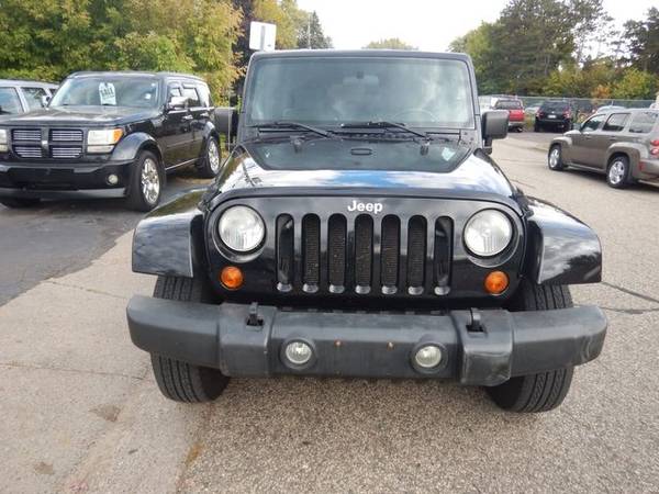 2007 Jeep Wrangler Unlimited Sahara - Easy Financing Available! -... for sale in Oakdale, MN – photo 2