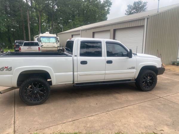 2005 Chevrolet LT 2500 Duramax, 220, 000 miles, few dents but looks for sale in Puckett, MS – photo 5