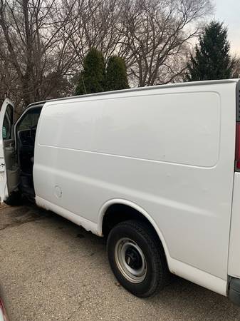 2001 Chevrolet Express 2500 - cars & trucks - by owner - vehicle... for sale in Madison, WI – photo 15