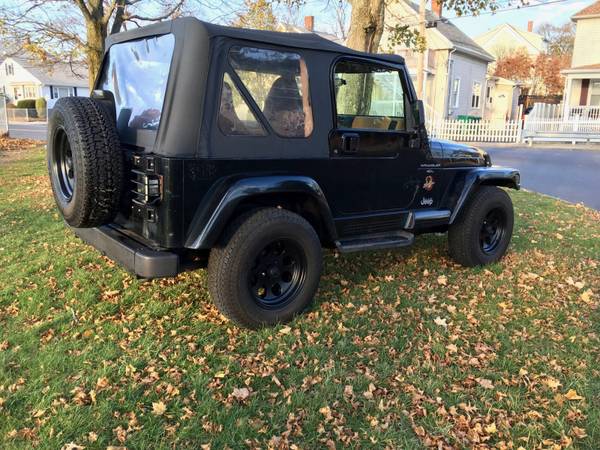 Jeep Wrangler Sahara 4.0 Auto 124k Adult Owned, Looks New-Runs Exc.... for sale in Lynn, MA – photo 4