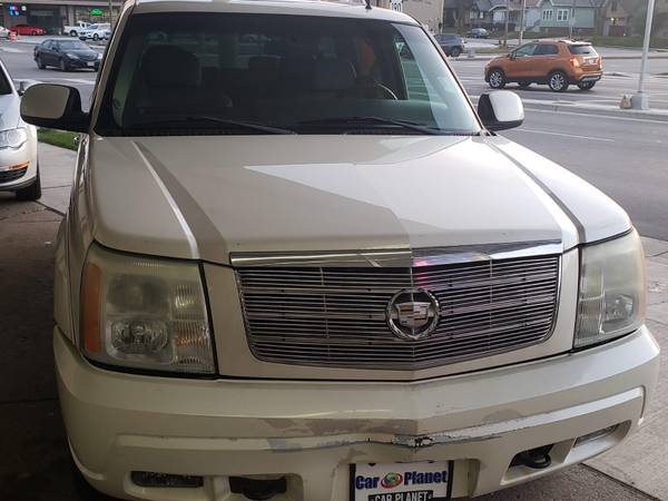 2002 CADILLAC ESCALADE - cars & trucks - by dealer - vehicle... for sale in MILWAUKEE WI 53209, WI – photo 3