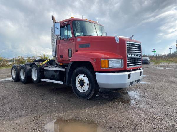 For Sale 1999 Mack CH600 / 3 Axles / Heavy Duty Truck for sale in Zion, IL
