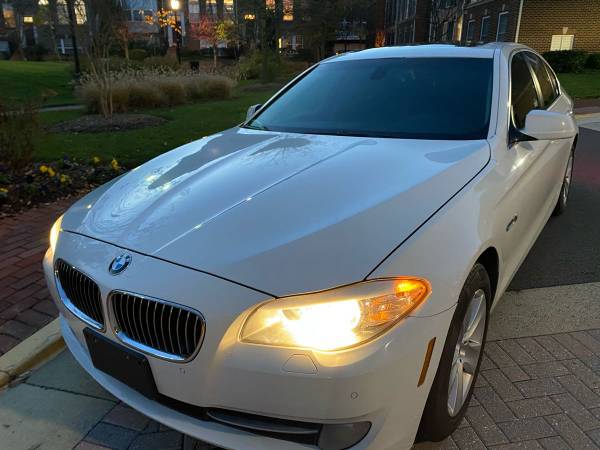 **New Body**2011 BMW 528I white on black navigation Garage kept * -... for sale in Fairfax, District Of Columbia – photo 21