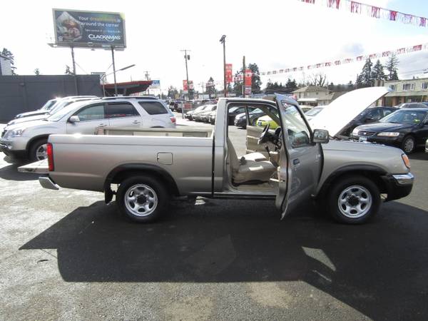2000 Nissan Frontier 2WD 00 5 XE Reg Cab I4 GOLD MANUAL 1 OWNER for sale in Milwaukie, OR – photo 23