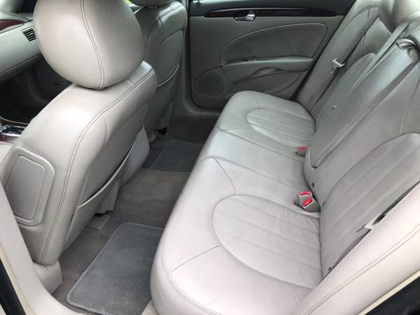2010 Buick Lucerne CXL for sale in Shippensburg, PA – photo 9