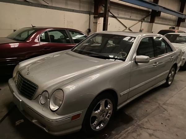 2000 MERCEDES E430 CLEAN TITLE SPORT PACKAGE - cars & trucks - by... for sale in Bakersfield, CA – photo 3
