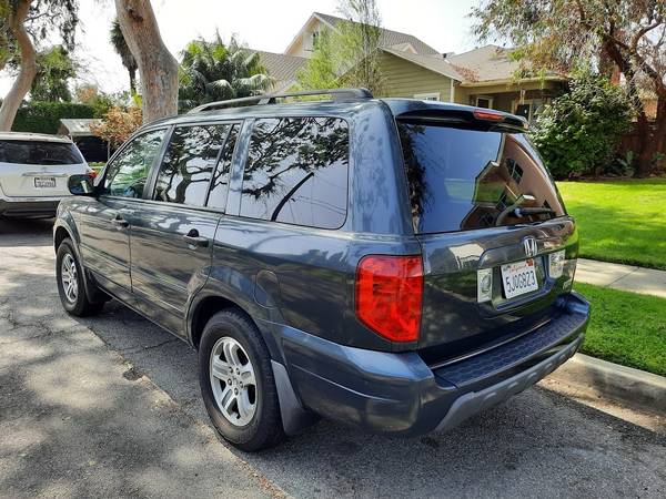 Honda Pilot AWD 3 seat row clean title NEEDS TRANS WORK - cars & for sale in Culver City, CA – photo 3