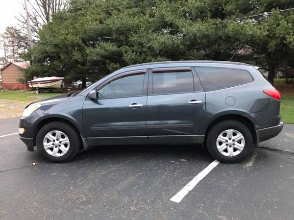 2011 Chevrolet Traverse LS *Warranty Included* - cars & trucks - by... for sale in Brewster, OH – photo 2