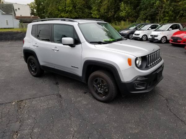 2015 Jeep Renegade Latitude 4WD HARD TO FIND 6SPD ONLY 46K MILES for sale in South St. Paul, MN – photo 2