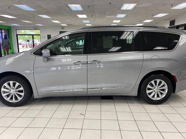 2019 Chrysler Pacifica 4d Wagon Touring L - cars & trucks - by... for sale in Louisville, KY – photo 4