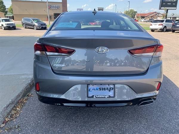 2018 Hyundai Sonata SE for sale in Sioux Falls, SD – photo 3