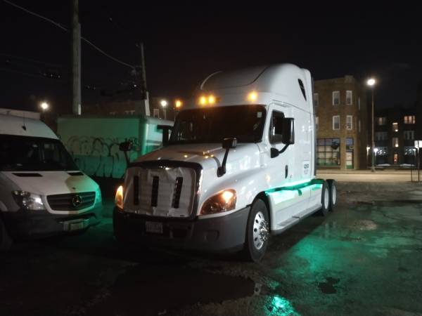 Freightliner cascadia 2015 for sale in Chicago, IL – photo 5