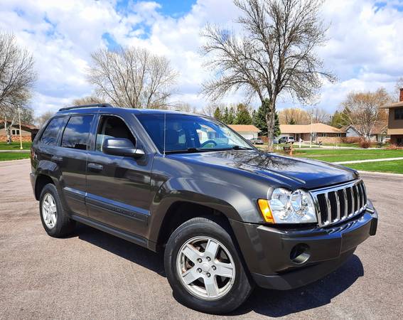 06 Cherokee 4X4 (Today Only) for sale in Moorhead, MN