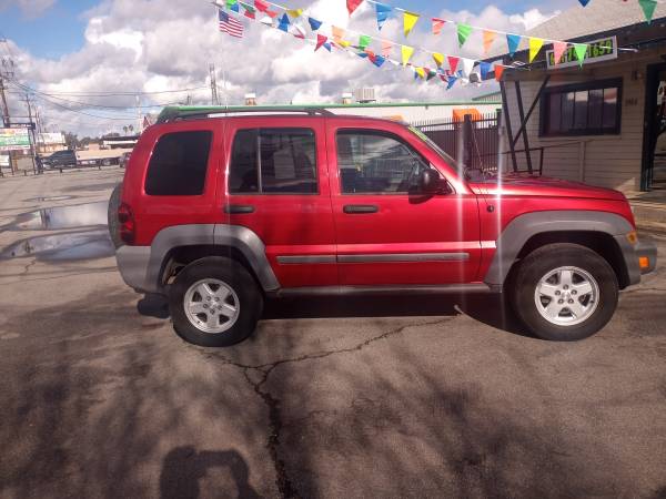 2005 Jeep Liberty OUT THE DOOR PRICE REDUCED - - by for sale in Bakersfield, CA – photo 3
