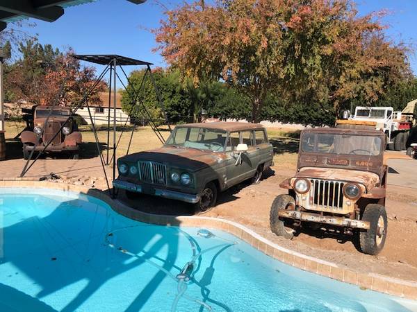 1963 Jeep Wagoneer - cars & trucks - by owner - vehicle automotive... for sale in Peoria, AZ – photo 2