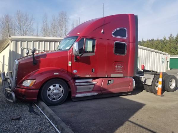 Kenworth T 700 Tractor Truck 2012 for sale in Kent, WA – photo 8