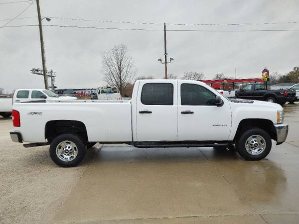 2013 CHEVY SILVERADO 2500HD CREW CAB LONG BED 4x4 - cars & trucks -... for sale in Decatur, IN – photo 7