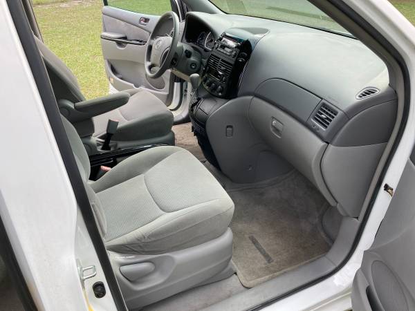 2004 Toyota Sienna LE 68k miles - cars & trucks - by owner - vehicle... for sale in Lutz, FL – photo 3