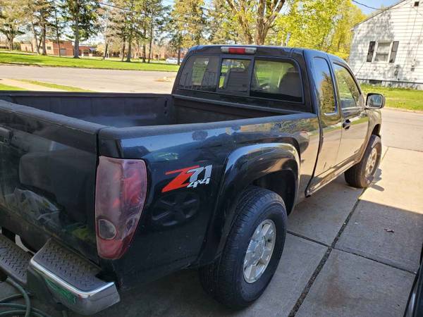 2005 chevy Colorado ls 4 wheel drive pickup truck for sale in utica, NY – photo 3