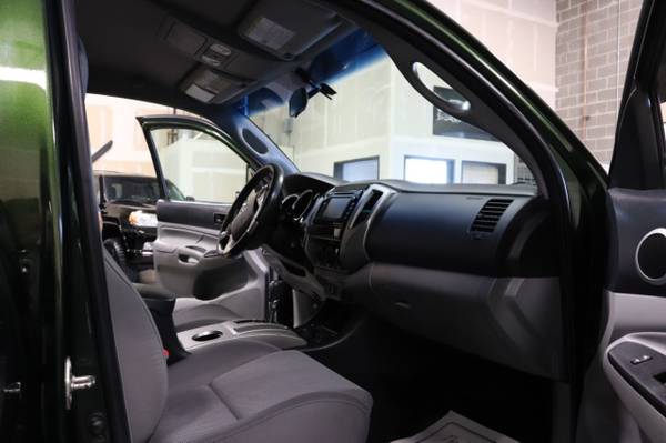 2014 Toyota Tacoma 4WD Double Cab V6 Automatic Gre - cars & for sale in Hillsboro, WA – photo 11