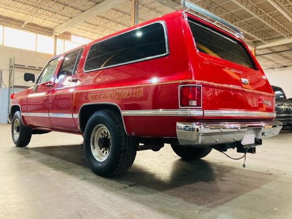 1986 Chevrolet Suburban C20 Tailgate - cars & trucks - by dealer -... for sale in Cleveland, OH – photo 10