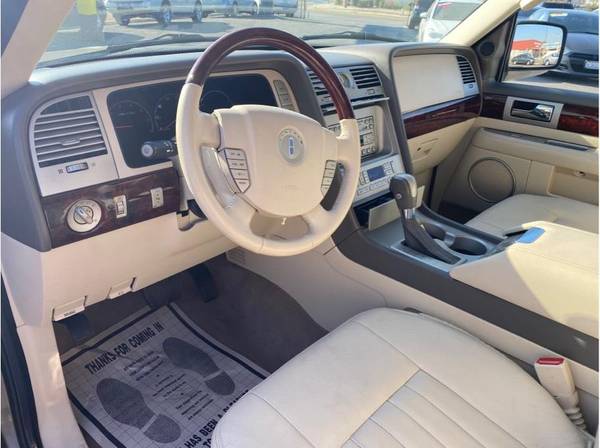 2004 Lincoln Navigator**Loaded**Low Miles**4x4** - cars & trucks -... for sale in Fresno, CA – photo 19