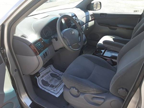 2004 Toyota Sienna - - by dealer - vehicle automotive for sale in Saint Stephens, WY – photo 9