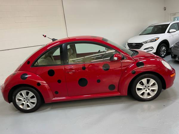 09 Volkswagen Beetle S ONLY 92, 000 ORIGINAL MILES - cars & for sale in Charlotte, NC – photo 2