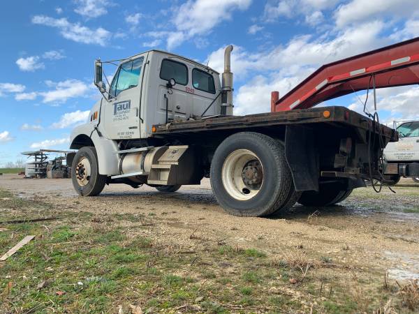 Sterling 5040 Tractor Semi - cars & trucks - by owner - vehicle... for sale in Cecilia, KY – photo 4