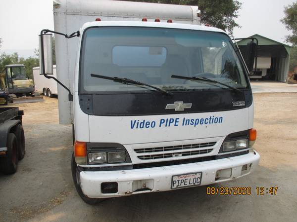 99 W3500 Chevy-Isuzu Med Duty Box Truck, Lift Gate, Diesel auto tra for sale in Oakhurst/Coarsegold, CA – photo 2