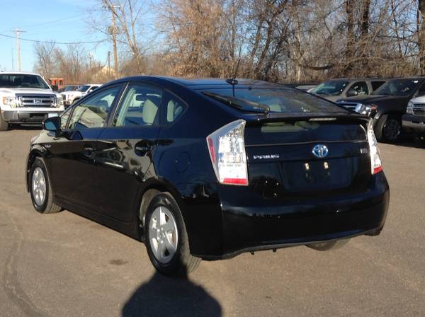 2011 Toyota Prius three - cars & trucks - by dealer - vehicle... for sale in Cambridge, MN – photo 3