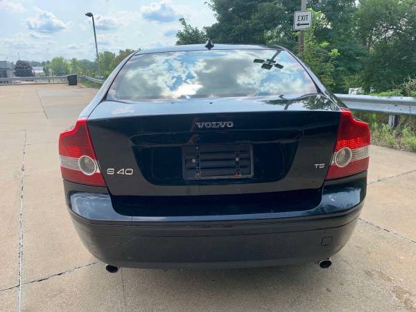 2007 Volvo S40 Fully Loaded sunroof leather 145k clean - cars &... for sale in Akron, OH – photo 4