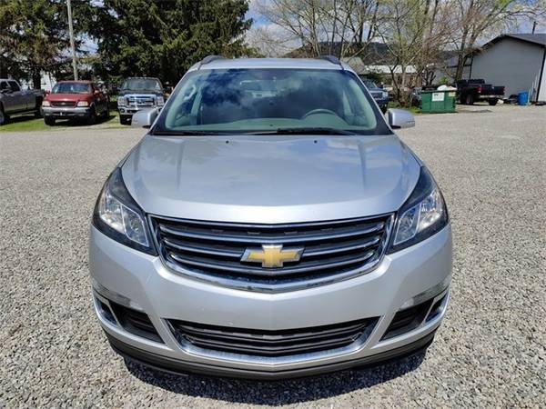 2016 Chevrolet Traverse LT - - by dealer - vehicle for sale in Chillicothe, OH – photo 2