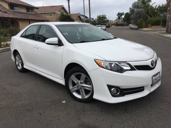 2014 Toyota Camry SE Origi One Owner White Look & Runs Like New... for sale in Fountain Valley, CA – photo 2