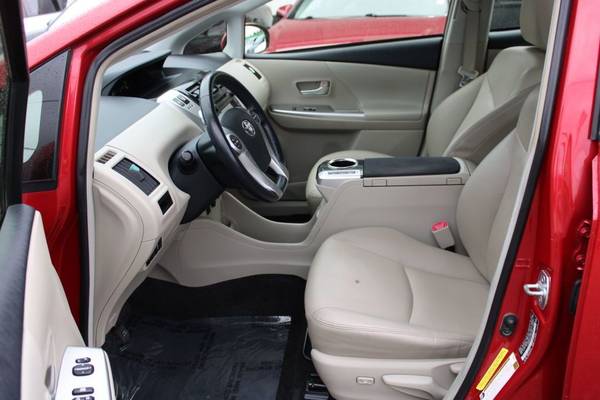 2013 Toyota Prius v Five Navigation, Backup camera, Bluetooth,... for sale in Everett, WA – photo 18