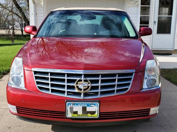 09 Cadillac DTS - luxury sedan for sale in Manchester, IA – photo 11
