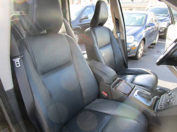 *LUXURY*SAFETY*RELIABILITY* 2010 VOLVO XC90 ALL WHEEL DRIVE, 3RD ROW... for sale in Rockford, IL – photo 17