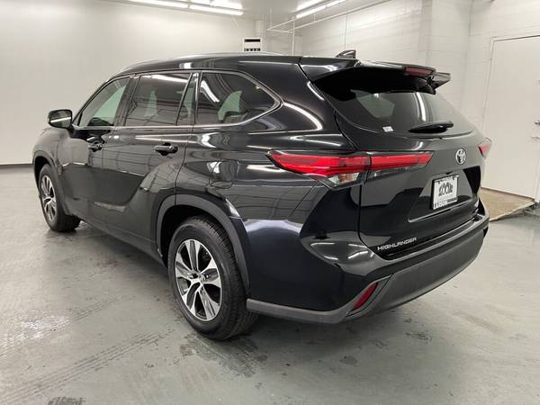 2020 Toyota Highlander XLE - cars & for sale in PUYALLUP, WA – photo 5