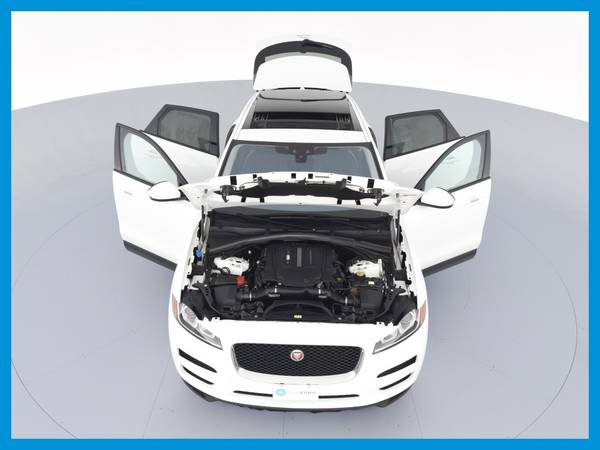 2017 Jag Jaguar FPACE 35t Premium Sport Utility 4D suv White for sale in Atlanta, GA – photo 22