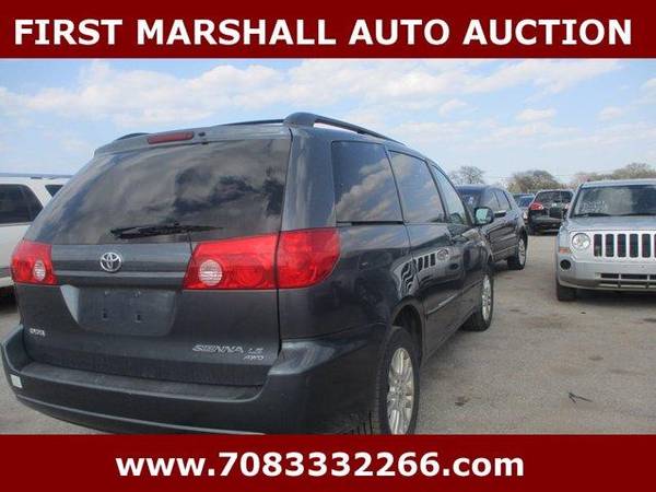2010 Toyota Sienna LE - Auction Pricing - - by dealer for sale in Harvey, IL – photo 4