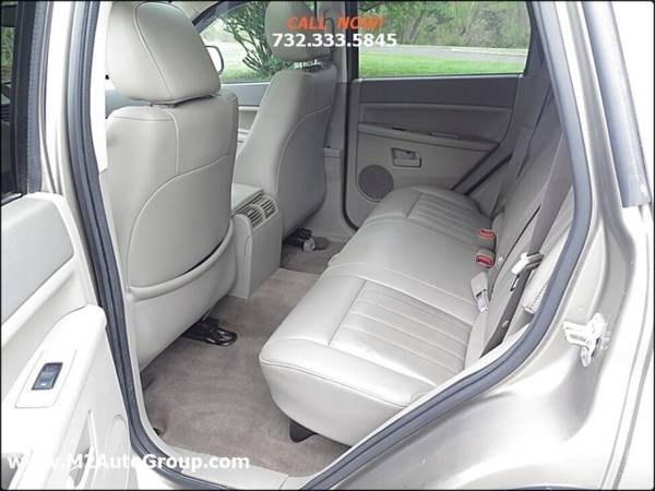 2006 Jeep Grand Cherokee Laredo 4dr SUV 4WD w/Front Side Airbags for sale in East Brunswick, NJ – photo 18