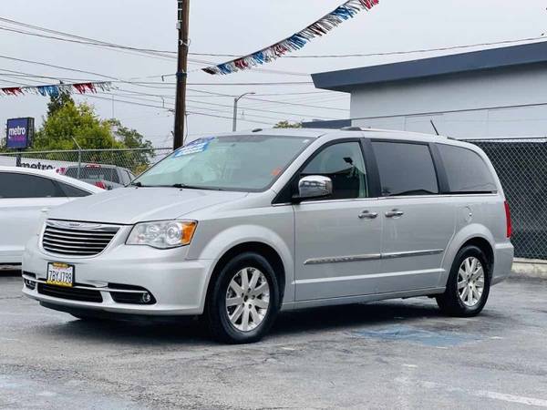 2011 Chrysler T & C Limited 3 6 Family Ready 249 per month O A C for sale in Sacramento , CA – photo 5