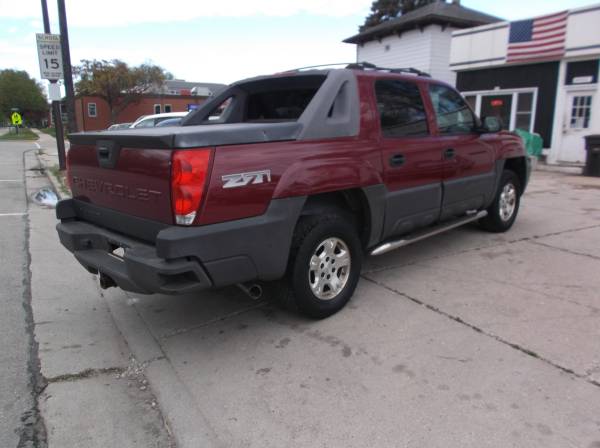 2005 Chevy Avalanche for sale in Genoa City, WI – photo 4