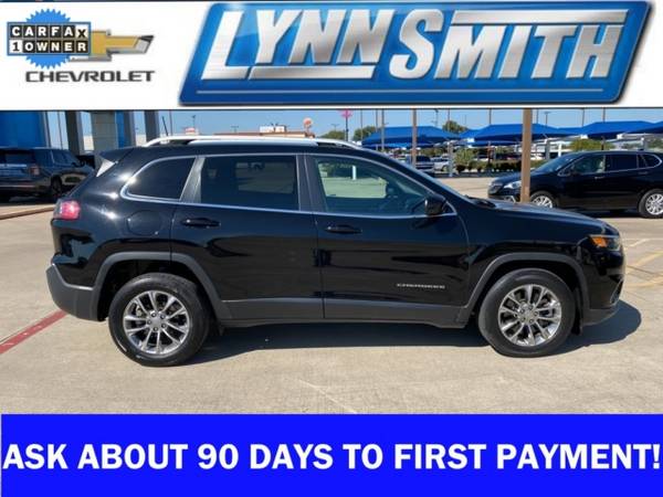 2019 Jeep Cherokee Latitude Plus - cars & trucks - by dealer -... for sale in Burleson, TX – photo 2