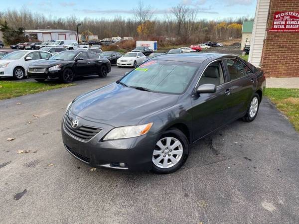 2009 Toyota Camry XLE Grey Leather Clean Heated seats... for sale in Spencerport, NY – photo 4
