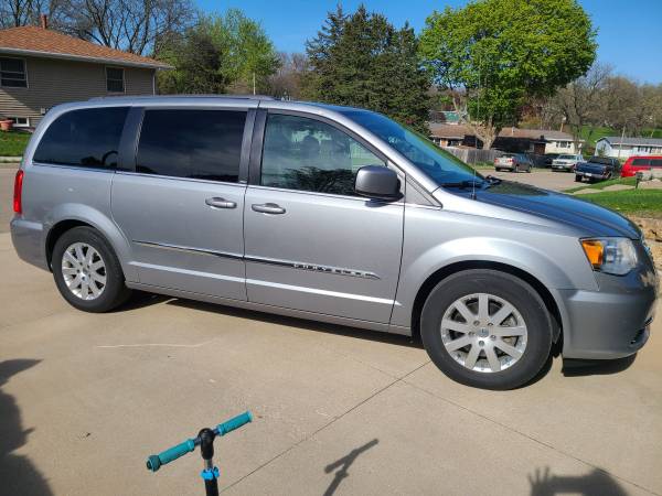 2014 Chrysler Town and Country for sale in Dubuque, IA – photo 5