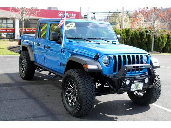 2020 Jeep Gladiator SPORT ONE OF A KIND MUST SEE ONLY 8, 840 MILES for sale in Salem, NH, VT – photo 4