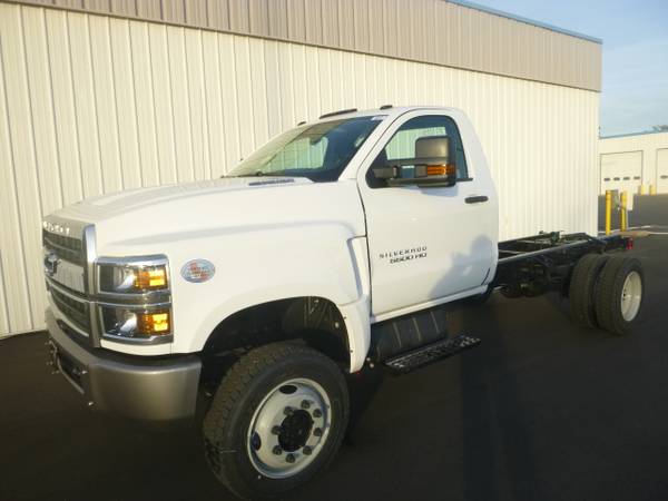 2021 Chevrolet Chevy 5500 4 X 4 Chassis - - by dealer for sale in Janesville, WI – photo 2